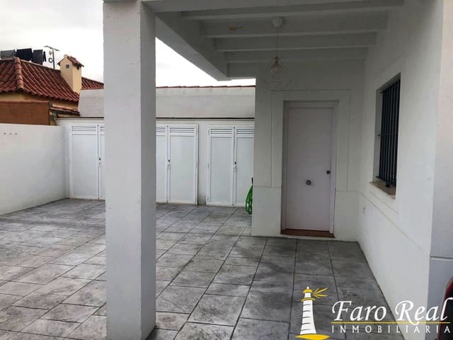 4 bedroom Villa for sale in Sanlúcar de Barrameda with garage - € 240,000 (Ref: 9426202)