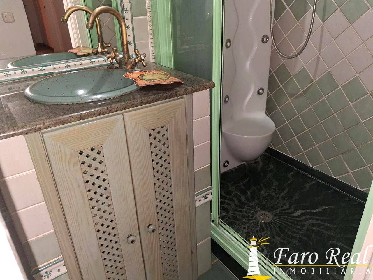 5 bedroom Villa for sale in Sanlucar de Barrameda with garage - € 370,000 (Ref: 9457749)