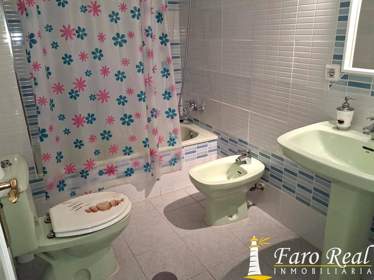 5 bedroom Villa for sale in Sanlucar de Barrameda with garage - € 370,000 (Ref: 9457749)