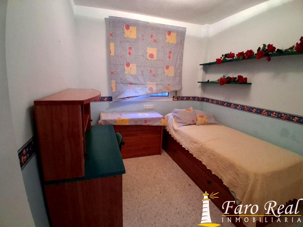 5 bedroom Villa for sale in Sanlucar de Barrameda with garage - € 370,000 (Ref: 9457749)