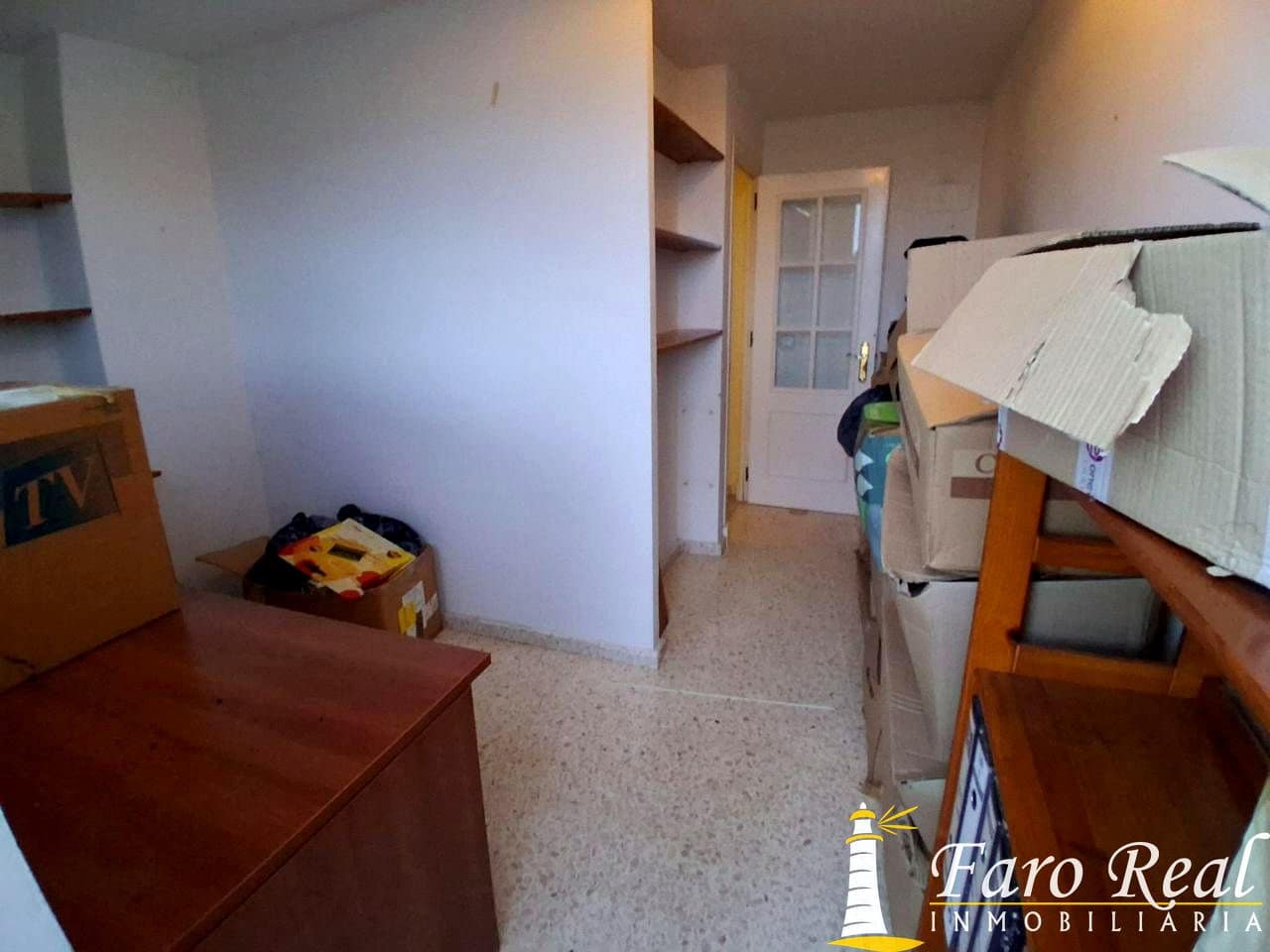 5 bedroom Villa for sale in Sanlucar de Barrameda with garage - € 370,000 (Ref: 9457749)