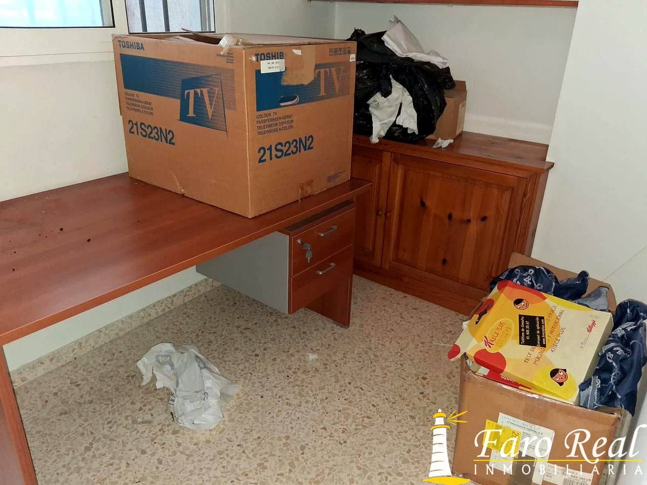 5 bedroom Villa for sale in Sanlucar de Barrameda with garage - € 370,000 (Ref: 9457749)