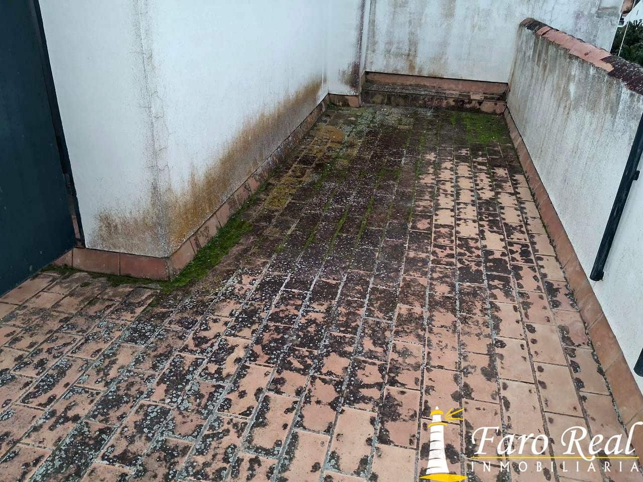 5 bedroom Villa for sale in Sanlucar de Barrameda with garage - € 370,000 (Ref: 9457749)