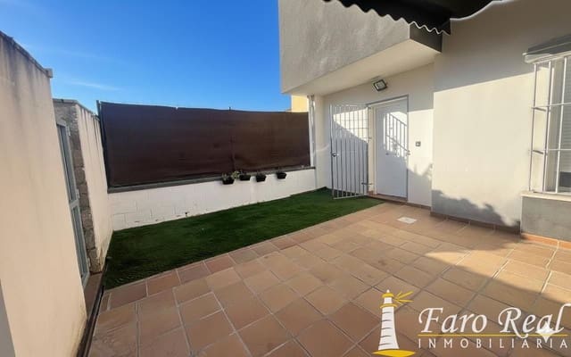 3 bedroom Villa for sale in Sanlúcar de Barrameda with garage - € 230,000 (Ref: 9470668)