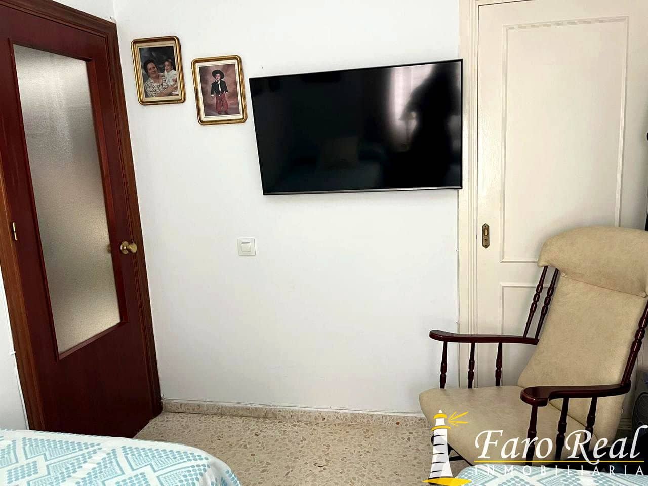 5 bedroom Villa for sale in Sanlucar de Barrameda - € 245,000 (Ref: 9471265)