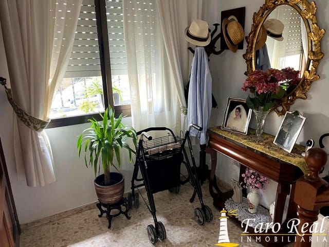 5 bedroom Villa for sale in Sanlúcar de Barrameda - € 245,000 (Ref: 9471265)