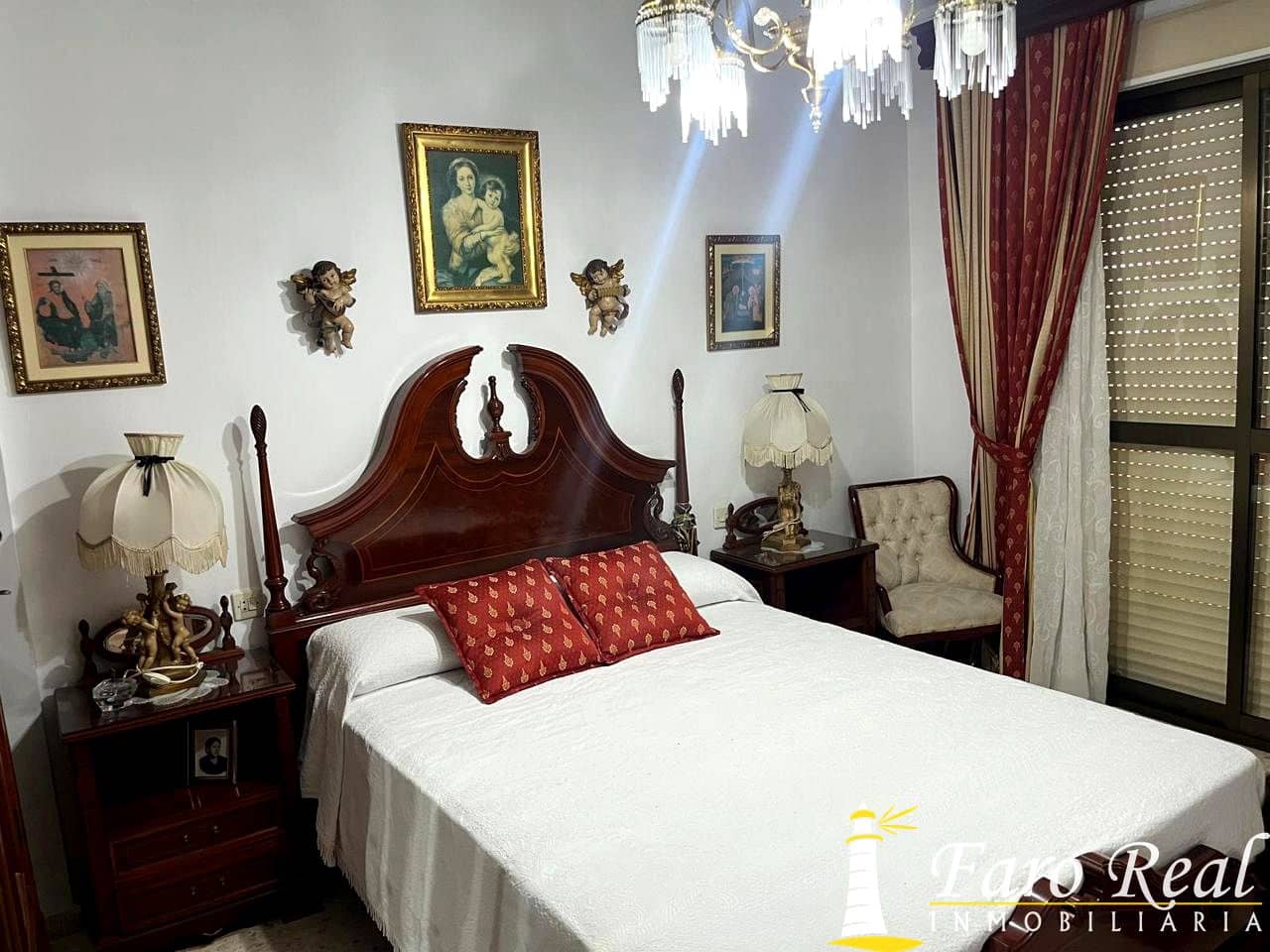 5 bedroom Villa for sale in Sanlucar de Barrameda - € 245,000 (Ref: 9471265)