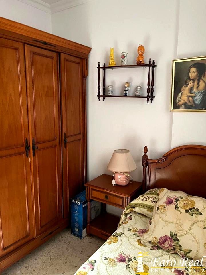 5 bedroom Villa for sale in Sanlucar de Barrameda - € 245,000 (Ref: 9471265)