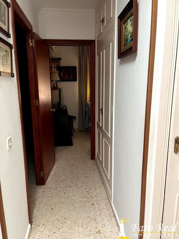 5 bedroom Villa for sale in Sanlucar de Barrameda - € 245,000 (Ref: 9471265)