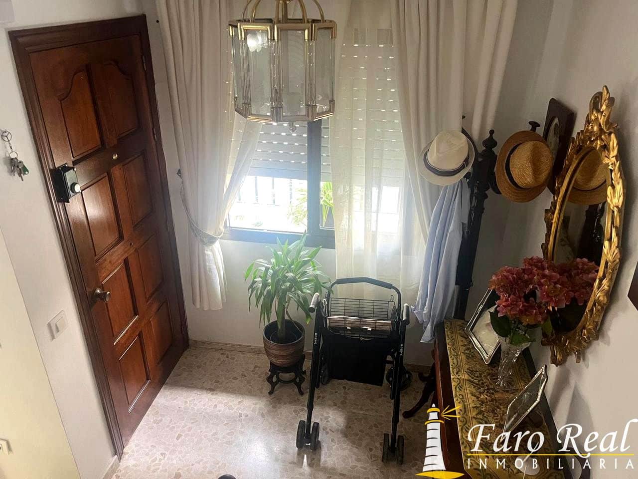 5 bedroom Villa for sale in Sanlucar de Barrameda - € 245,000 (Ref: 9471265)