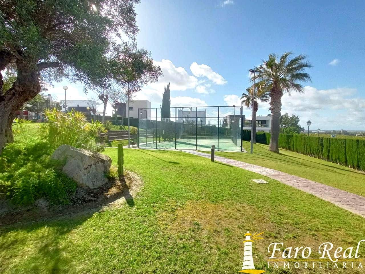 2 bedroom Flat for sale in Sanlucar de Barrameda with pool garage - € 195,000 (Ref: 9471266)