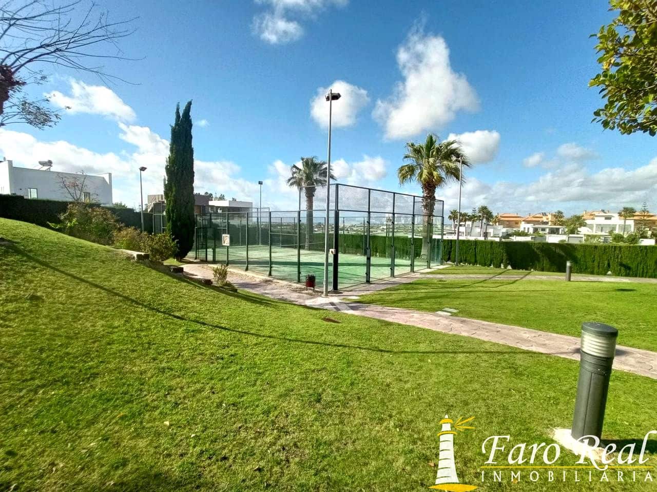 2 bedroom Flat for sale in Sanlucar de Barrameda with pool garage - € 195,000 (Ref: 9471266)