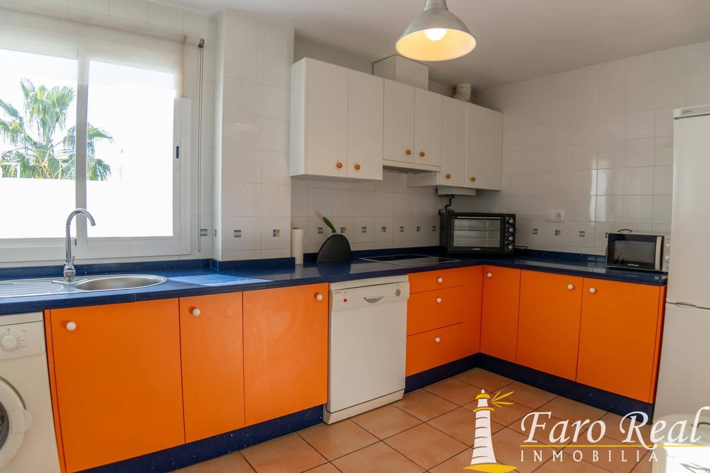 2 bedroom Flat for sale in Sanlucar de Barrameda with pool garage - € 195,000 (Ref: 9471266)