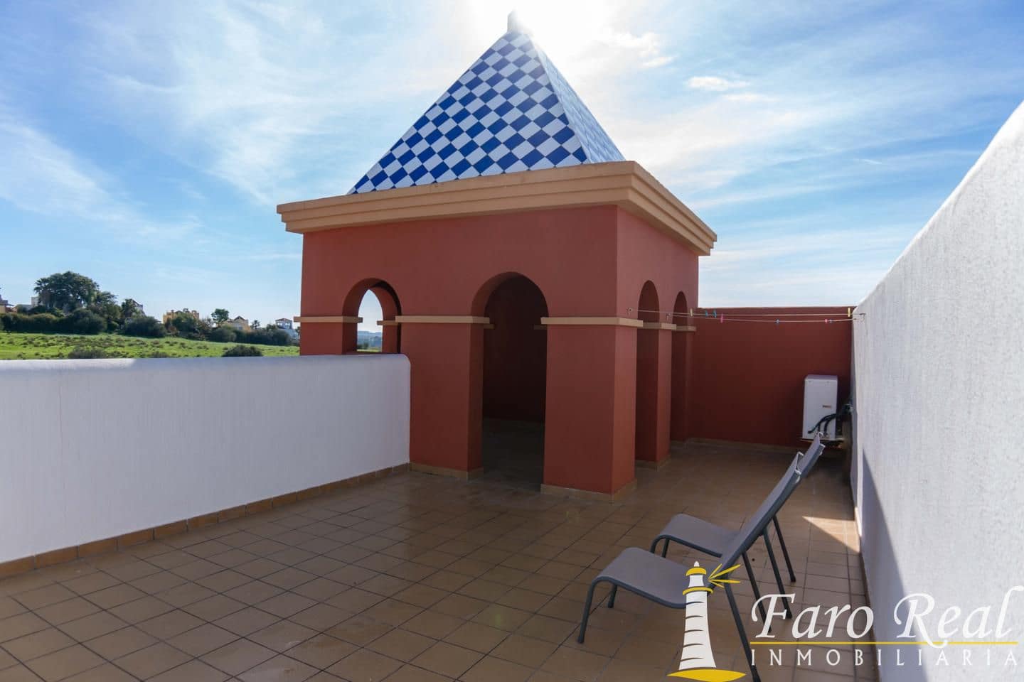 2 bedroom Flat for sale in Sanlucar de Barrameda with pool garage - € 195,000 (Ref: 9471266)