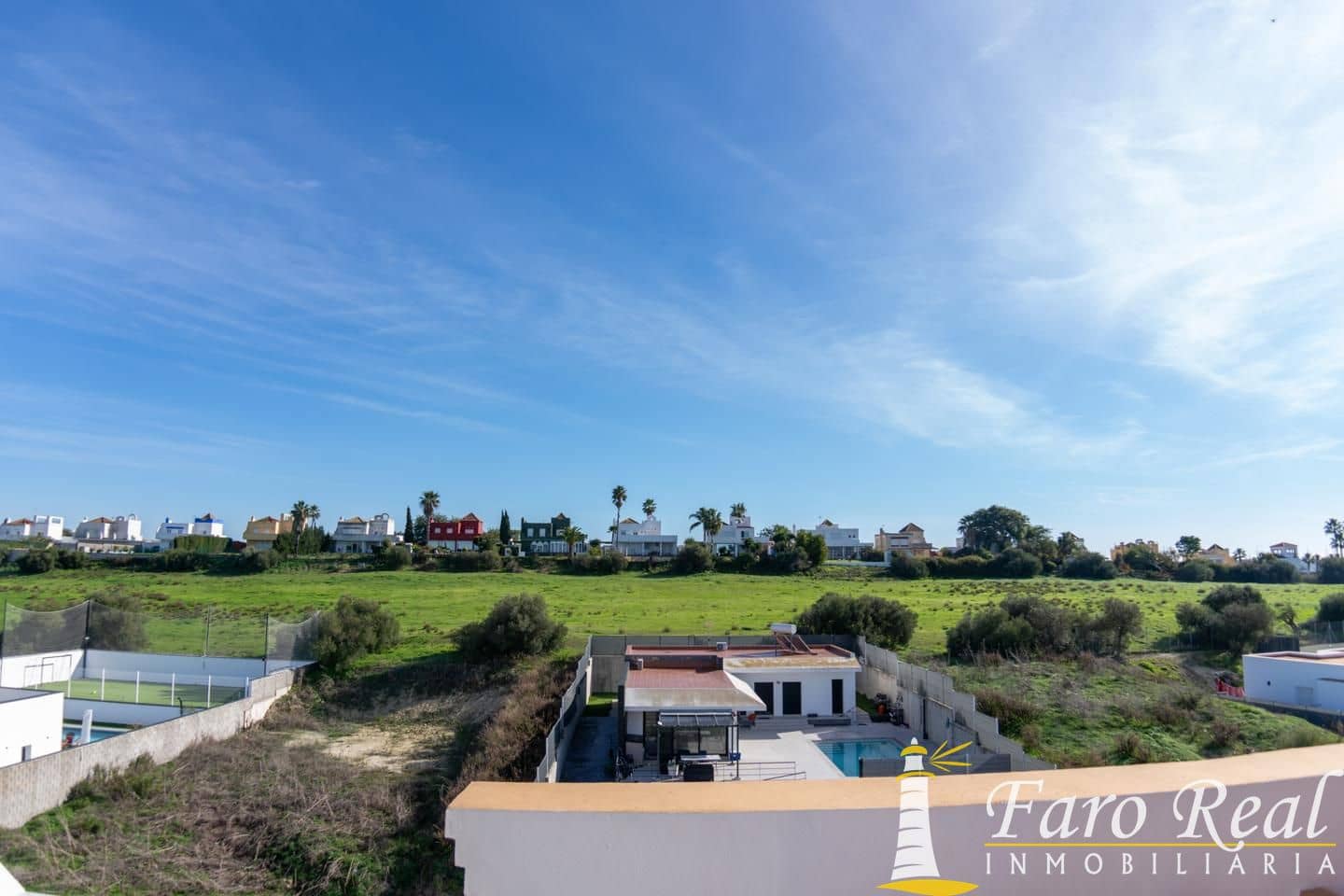 2 bedroom Flat for sale in Sanlucar de Barrameda with pool garage - € 195,000 (Ref: 9471266)