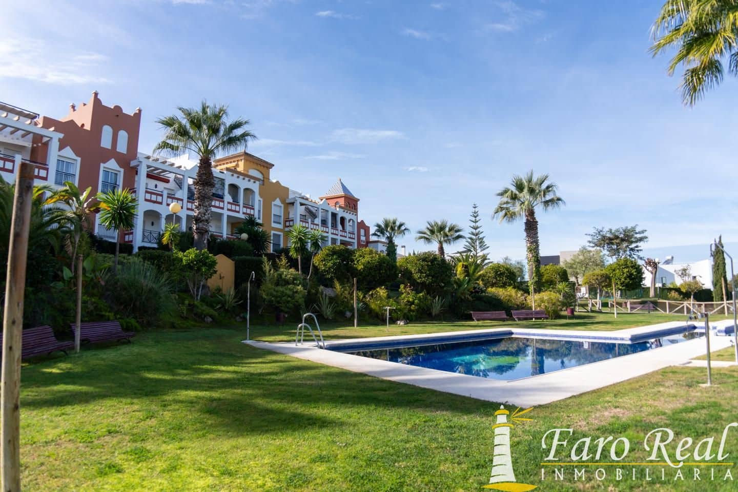 2 bedroom Flat for sale in Sanlucar de Barrameda with pool garage - € 195,000 (Ref: 9471266)