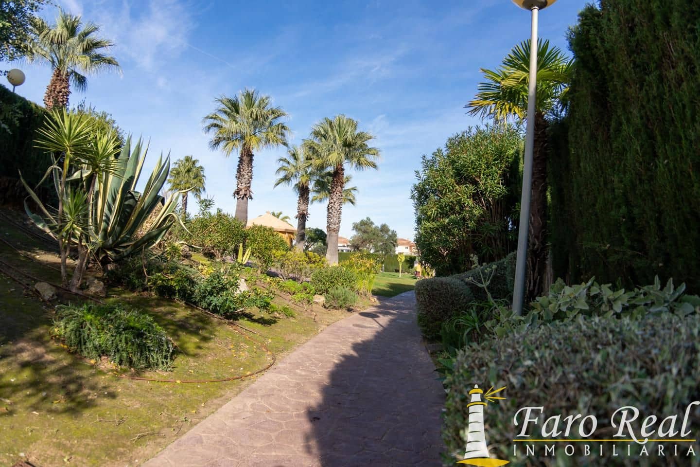 2 bedroom Flat for sale in Sanlucar de Barrameda with pool garage - € 195,000 (Ref: 9471266)