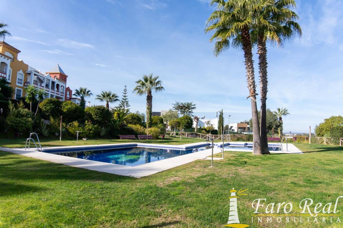 2 bedroom Flat for sale in Sanlucar de Barrameda with pool garage - € 195,000 (Ref: 9471266)