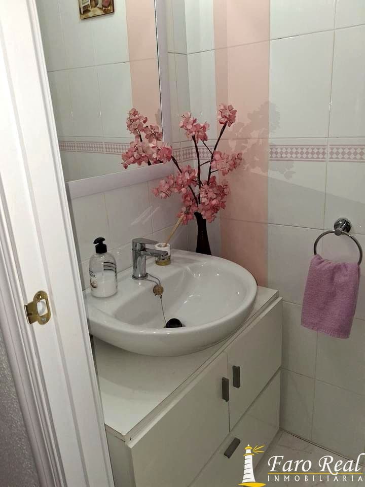 3 bedroom Villa for sale in Sanlucar de Barrameda with garage - € 235,000 (Ref: 9471267)