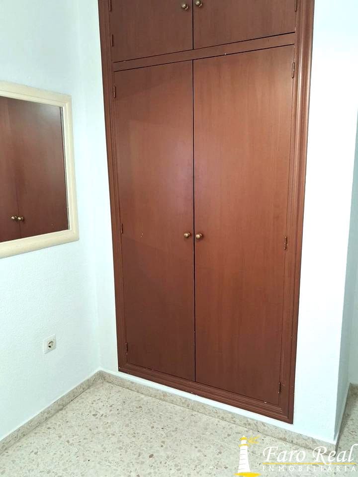 3 bedroom Villa for sale in Sanlucar de Barrameda with garage - € 235,000 (Ref: 9471267)