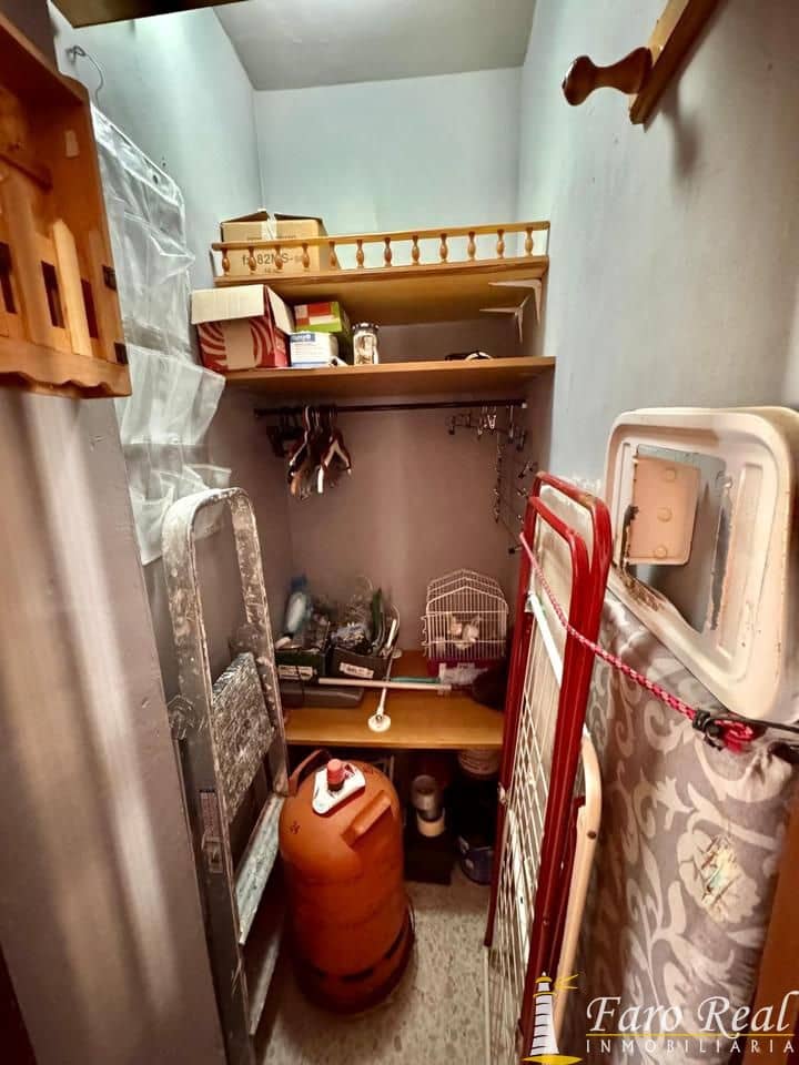 2 bedroom Flat for sale in Sanlucar de Barrameda - € 79,000 (Ref: 9475761)