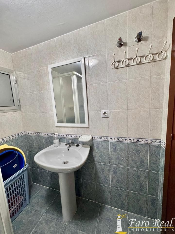 2 bedroom Flat for sale in Sanlucar de Barrameda - € 79,000 (Ref: 9475761)