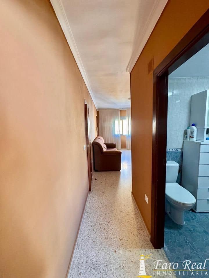 2 bedroom Flat for sale in Sanlucar de Barrameda - € 79,000 (Ref: 9475761)