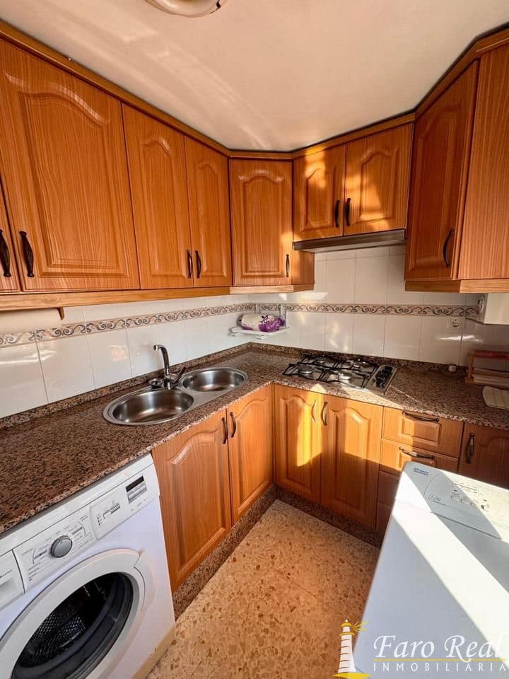 2 bedroom Flat for sale in Sanlucar de Barrameda - € 79,000 (Ref: 9475761)