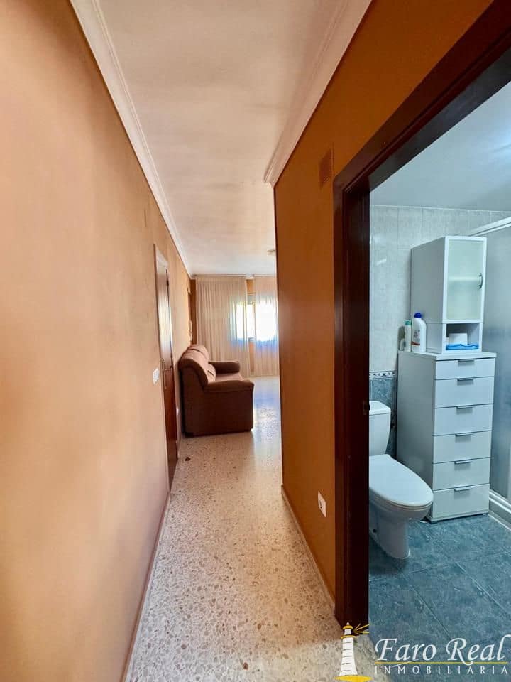 2 bedroom Flat for sale in Sanlucar de Barrameda - € 79,000 (Ref: 9475761)