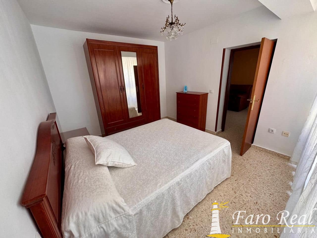 2 bedroom Flat for sale in Sanlucar de Barrameda - € 79,000 (Ref: 9475761)