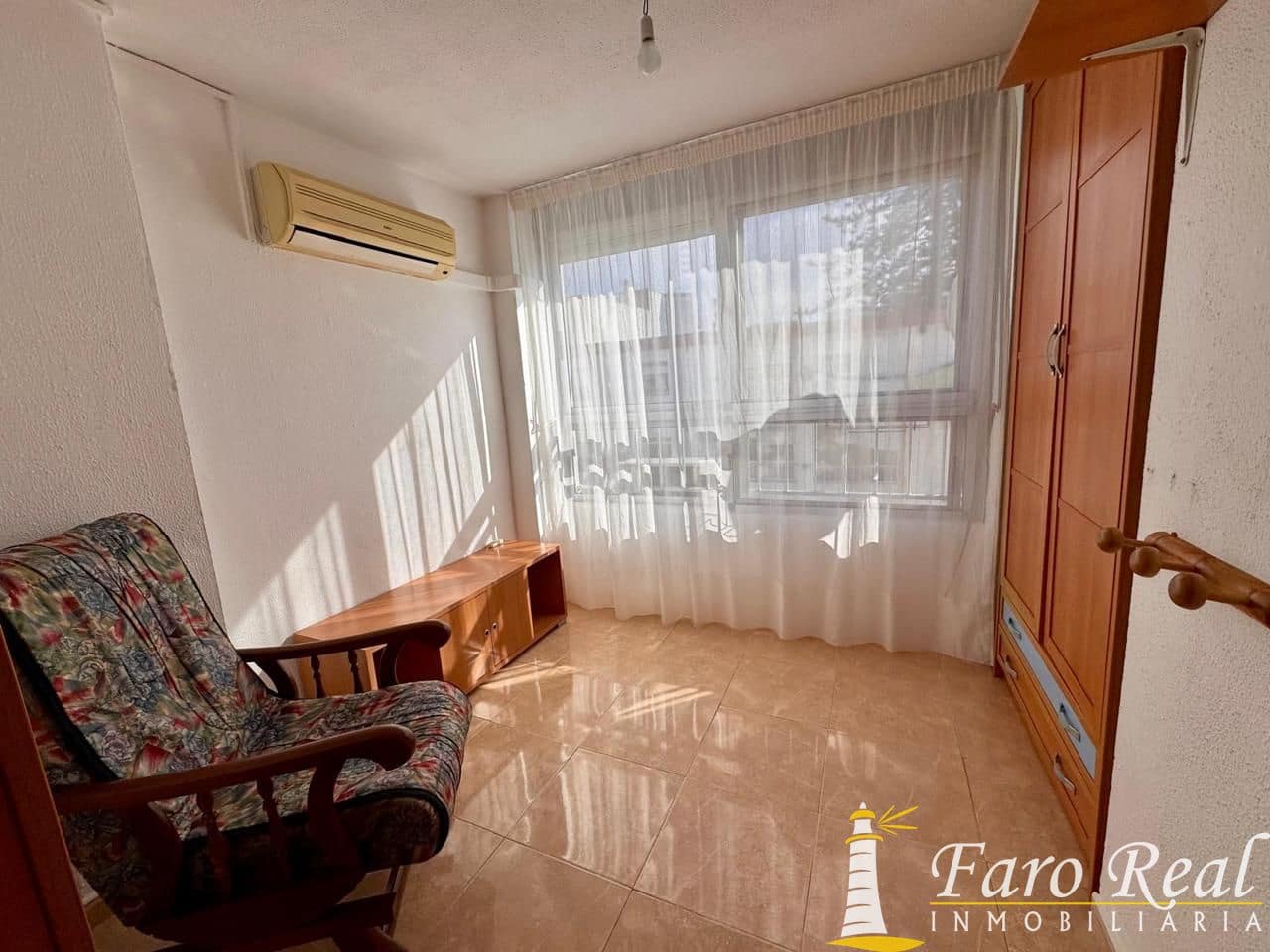 2 bedroom Flat for sale in Sanlucar de Barrameda - € 79,000 (Ref: 9475761)