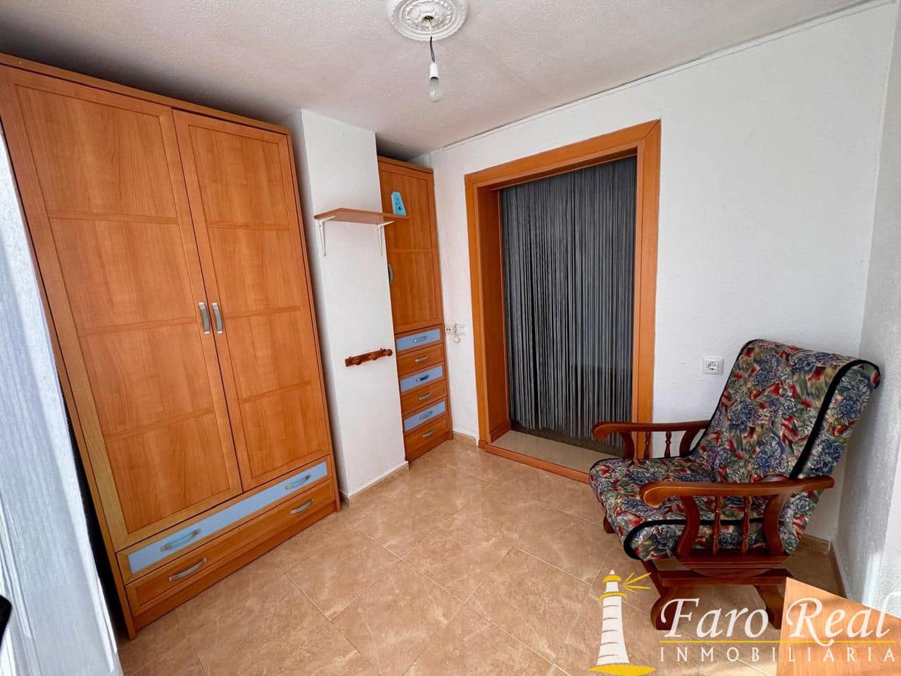 2 bedroom Flat for sale in Sanlucar de Barrameda - € 79,000 (Ref: 9475761)