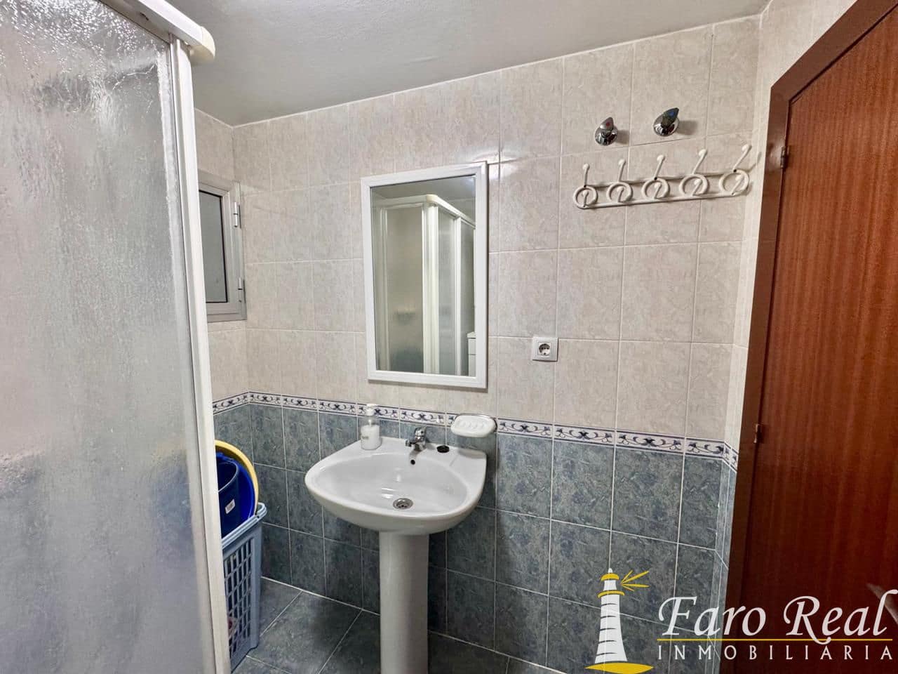 2 bedroom Flat for sale in Sanlucar de Barrameda - € 79,000 (Ref: 9475761)