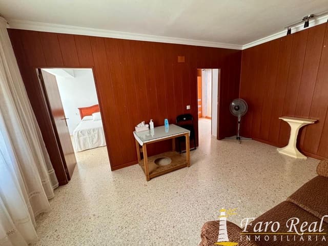 2 bedroom Flat for sale in Sanlúcar de Barrameda - € 79,000 (Ref: 9475761)
