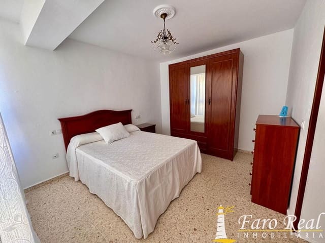 2 bedroom Flat for sale in Sanlúcar de Barrameda - € 79,000 (Ref: 9475761)