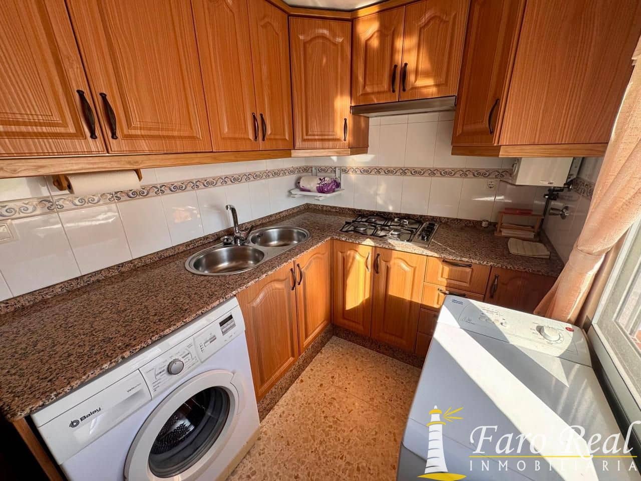 2 bedroom Flat for sale in Sanlucar de Barrameda - € 79,000 (Ref: 9475761)