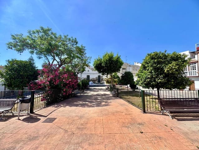 2 bedroom Villa for sale in Sanlúcar de Barrameda - € 90,000 (Ref: 9494744)