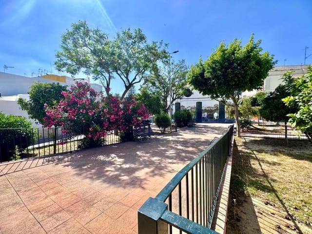 2 bedroom Villa for sale in Sanlúcar de Barrameda - € 90,000 (Ref: 9494744)