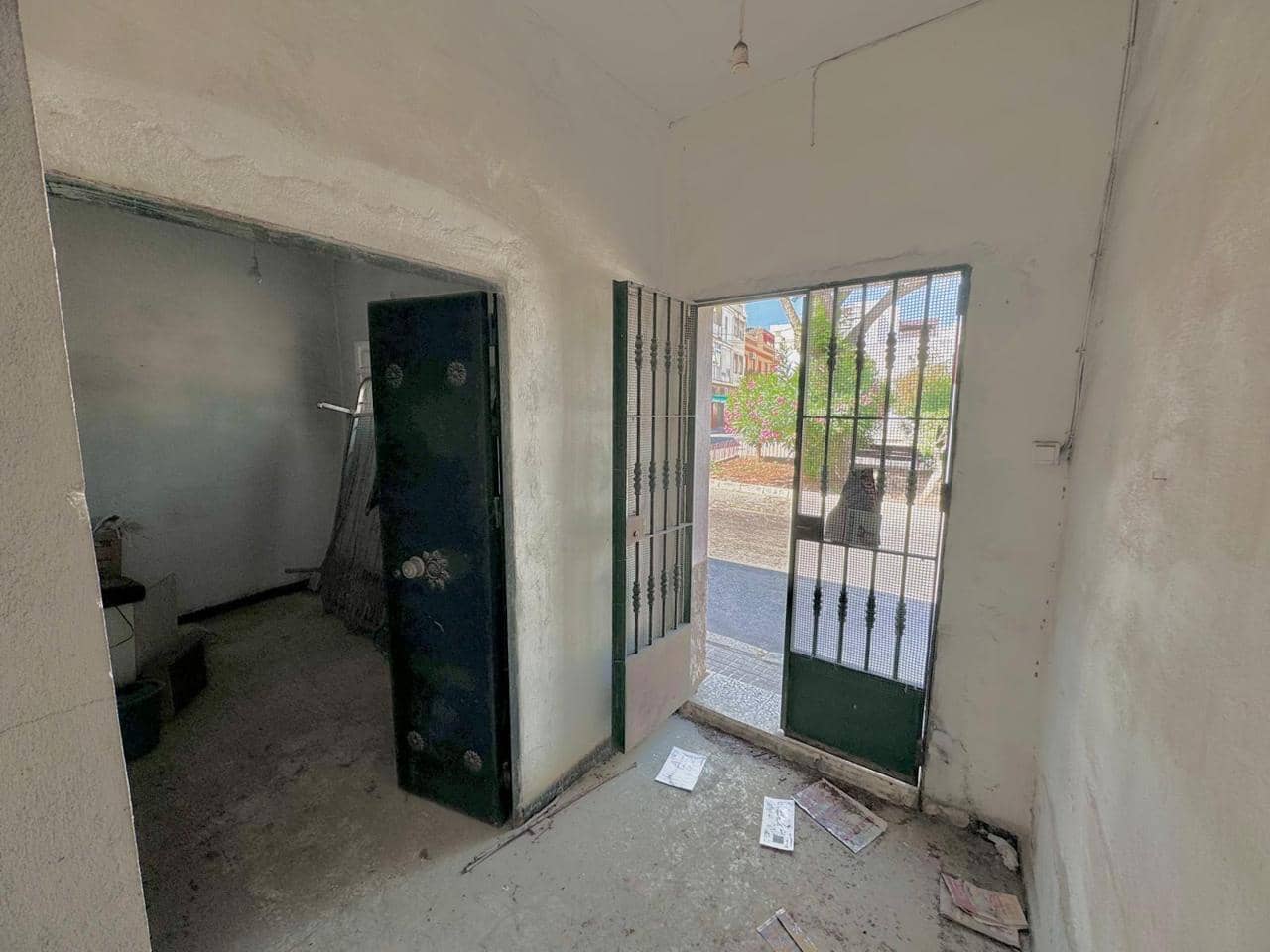 2 bedroom Villa for sale in Sanlucar de Barrameda - € 90,000 (Ref: 9494744)