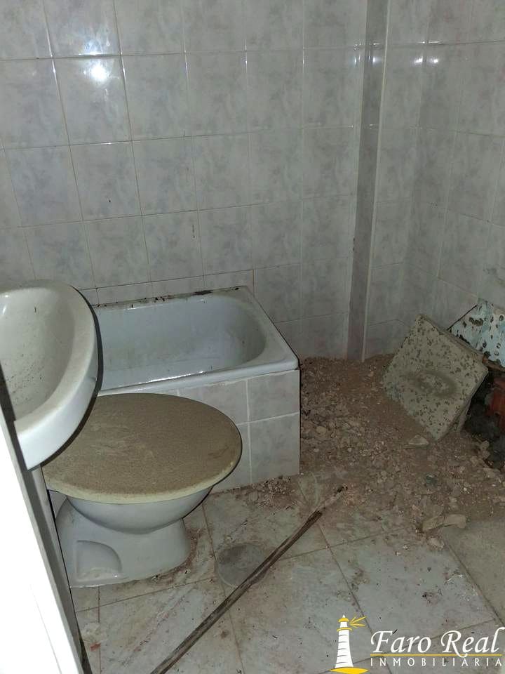 2 bedroom Villa for sale in Sanlucar de Barrameda - € 90,000 (Ref: 9494744)