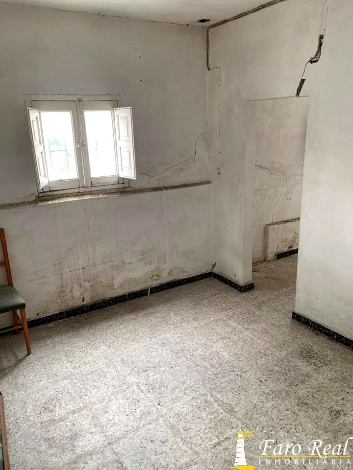 2 bedroom Villa for sale in Sanlucar de Barrameda - € 90,000 (Ref: 9494744)