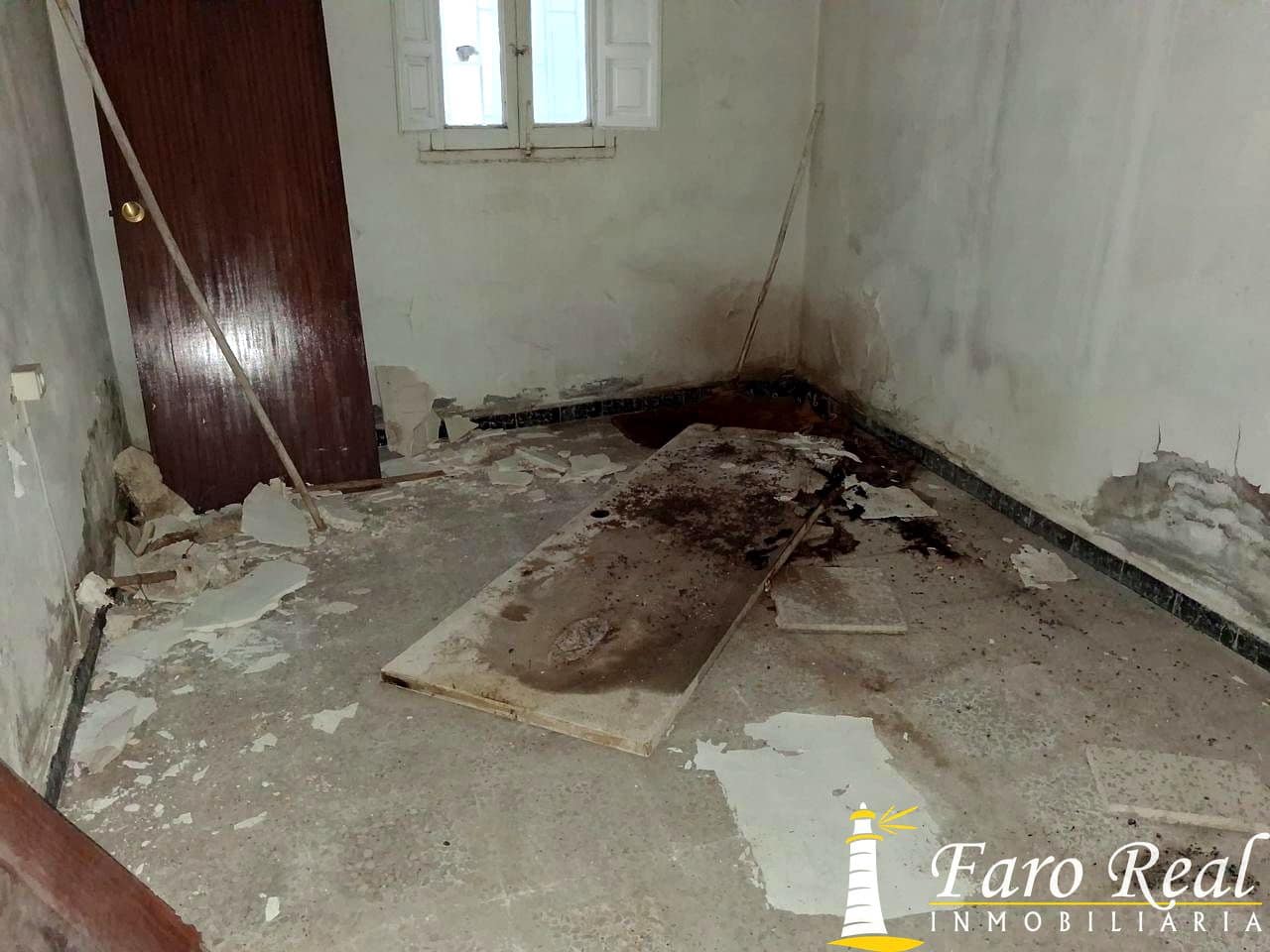 2 bedroom Villa for sale in Sanlucar de Barrameda - € 90,000 (Ref: 9494744)