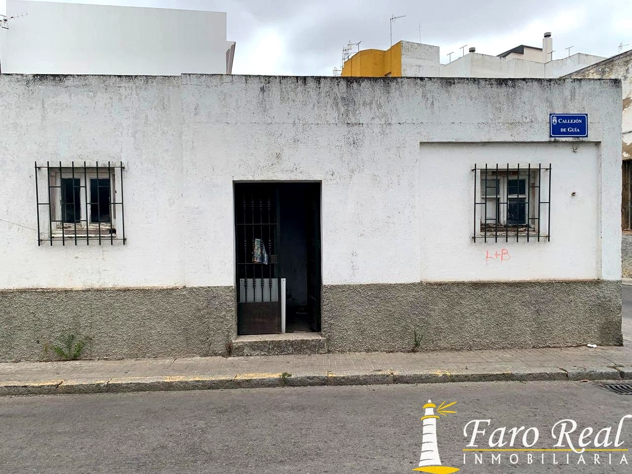 2 bedroom Villa for sale in Sanlucar de Barrameda - € 90,000 (Ref: 9494744)