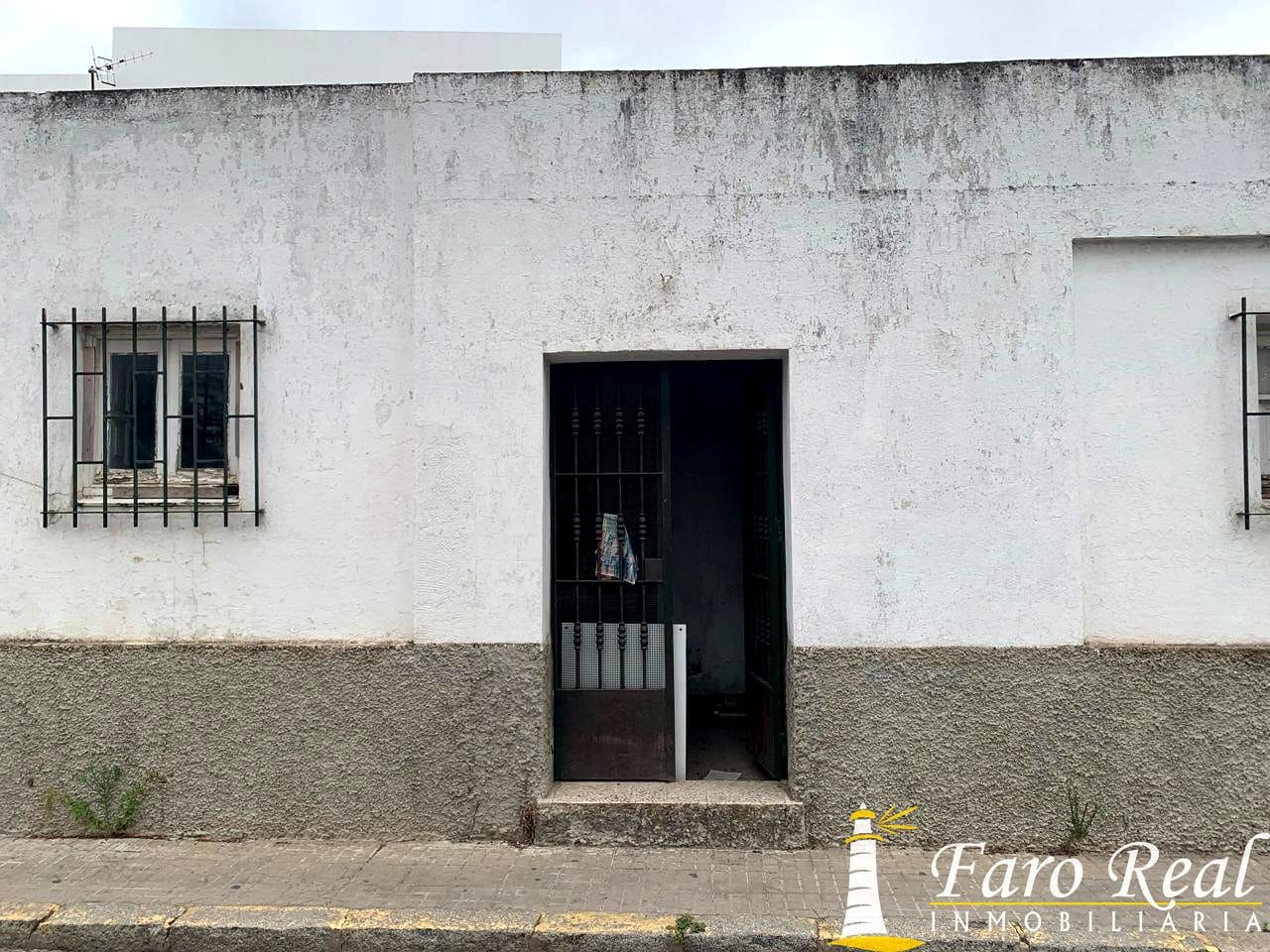 2 bedroom Villa for sale in Sanlucar de Barrameda - € 90,000 (Ref: 9494744)