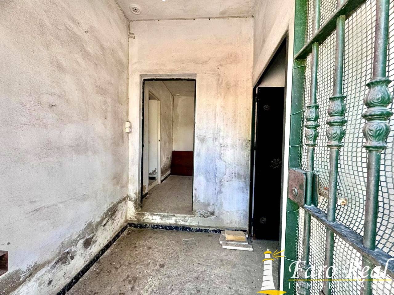 2 bedroom Villa for sale in Sanlucar de Barrameda - € 90,000 (Ref: 9494744)