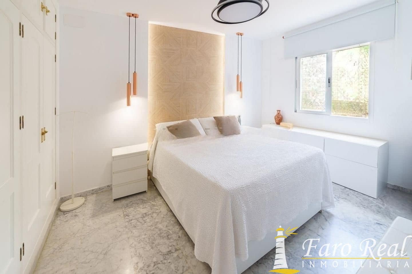 5 bedroom Villa for sale in Sanlucar de Barrameda - € 460,000 (Ref: 9502923)