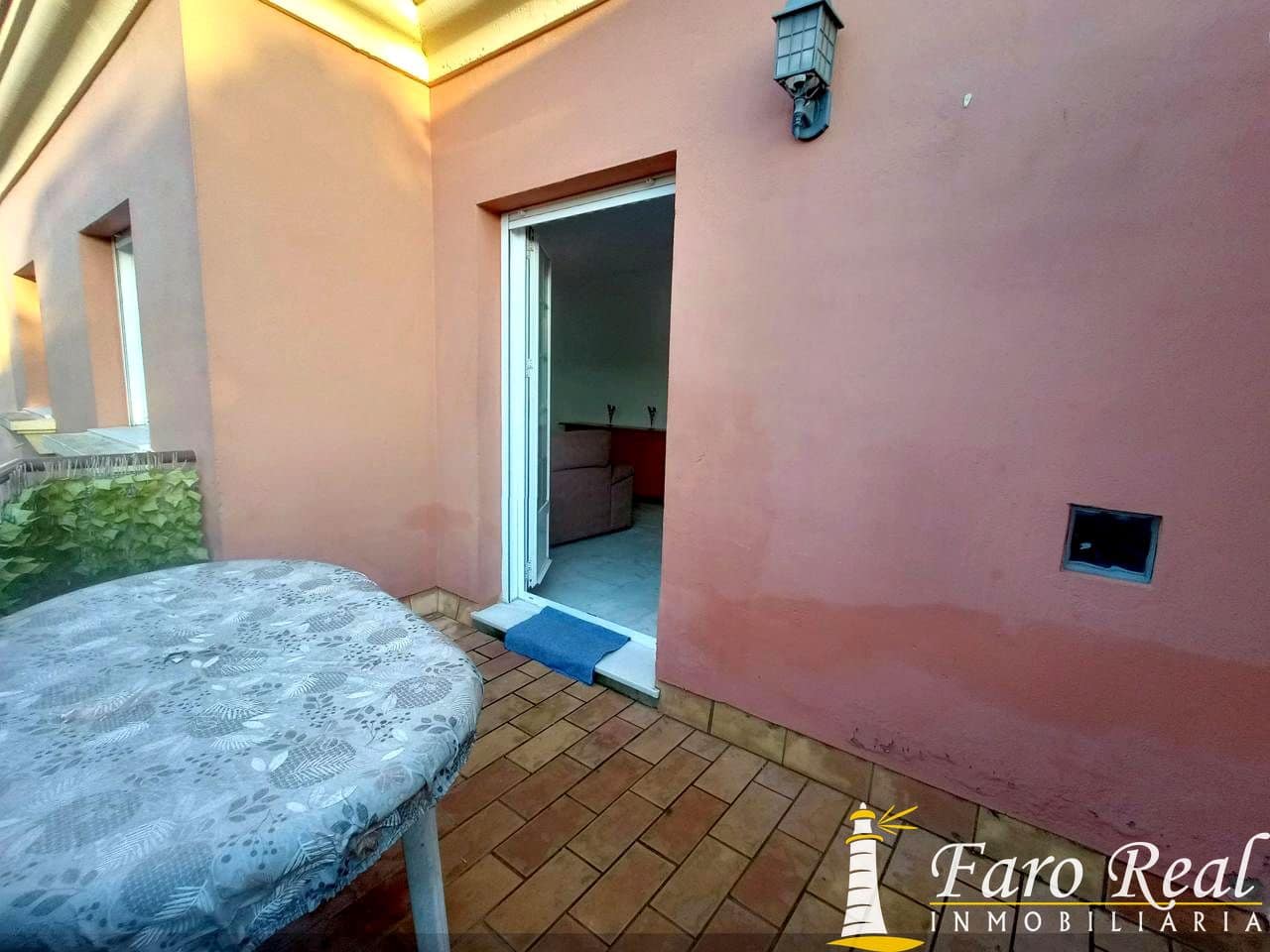 3 bedroom Flat for rent in Sanlucar de Barrameda with garage - € 750 (Ref: 9531977)