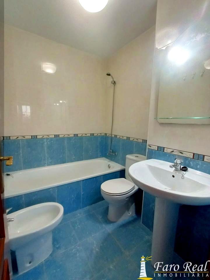 3 bedroom Flat for rent in Sanlucar de Barrameda with garage - € 750 (Ref: 9531977)