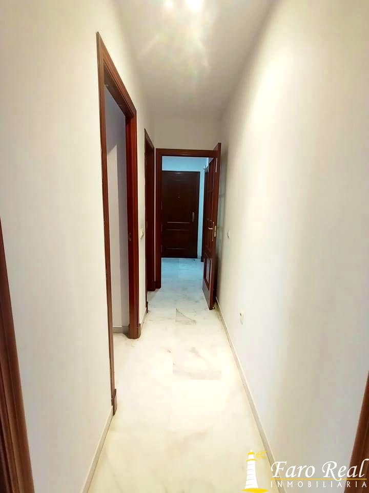 3 bedroom Flat for rent in Sanlucar de Barrameda with garage - € 750 (Ref: 9531977)