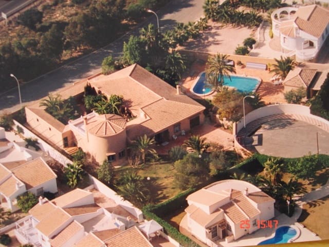 6 soverom Villa til salgs i San Luis, Torrevieja med svømmebasseng garasje - € 780 000 (Ref: 7840763)